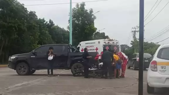 Se presentaron paramédicos de la Cruz Roja para brindarle los primeros auxilios al agraviado.