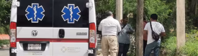 Paramédicos detuvieron la ambulancia para proceder con el protocolo en Campeche