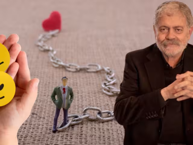 El psicologo es un experto en relaciones y temas sobre el desapego