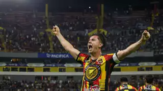 El rugido que esperó 11 años: Leones Negros vuelve a ser campeón  tras vencer en penales a la Jaiba Brava