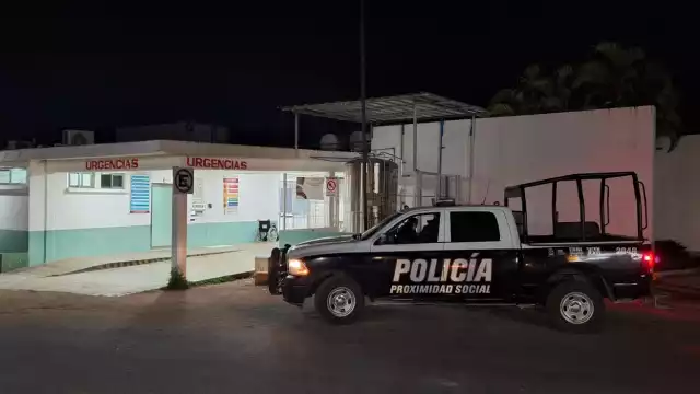 La mujer fue trasladada por los servicios de emergencia debido a sus heridas