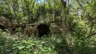El lugar presenta un fuerte deterioro debido a la erosión y al saqueo histórico