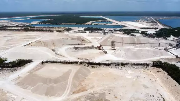 La declaración abarca 53 mil hectáreas de selva en Solidaridad, Tulum y la zona continental de Cozumel, donde está prohibida la extracción de materiales pétreo La declaración abarca 53 mil hectáreas de selva en Solidaridad, Tulum y la zona continental de Cozumel, donde está prohibida la extracción de materiales pétreo