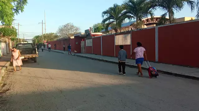 En algunos planteles se registraron el 100% de asistencia de maestros