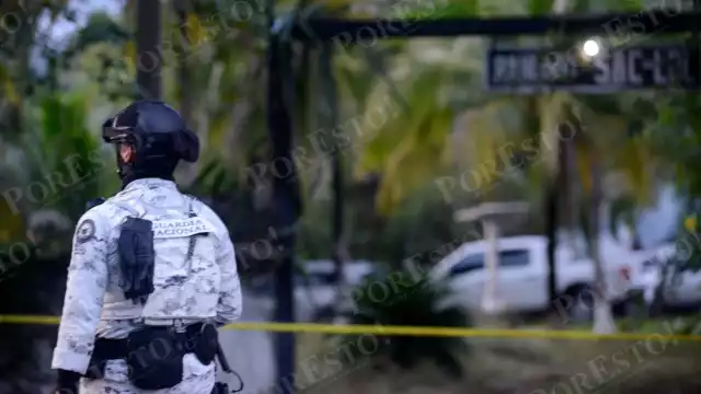 Los elementos forenses sólo pudieron exhumar a cuatro cadáveres, debido a que los encontraron de noche