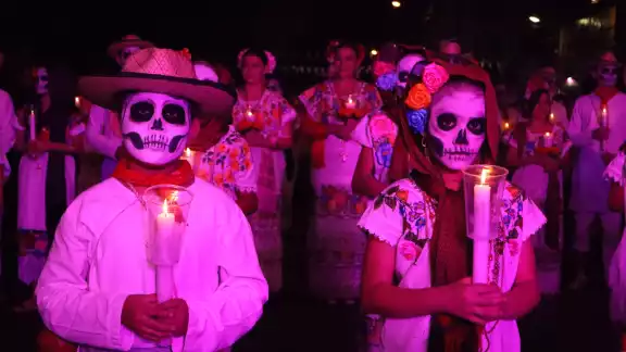 Los "Pixanes" emergieron del reino de los muertos para recorrer las calles de Mérida. 