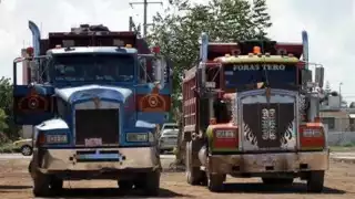 Volqueteros de Chetumal buscan trabajo en otros estados ante carencia de obras locales