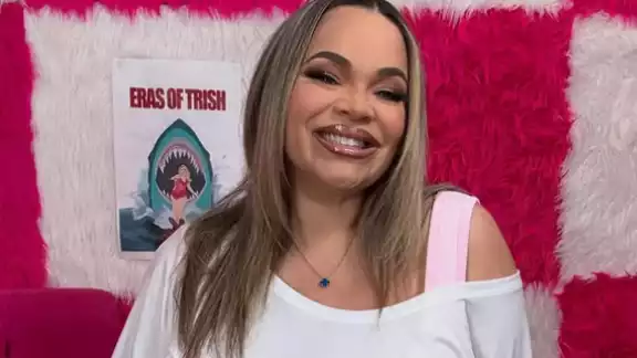 El nacimiento del tercer bebé de Trisha Paytas llevó a usuarios a realizar una curiosa relación con la muerte de Ozzy Osbourne El nacimiento del tercer bebé de Trisha Paytas llevó a usuarios a realizar una curiosa relación con la muerte de Ozzy Osbourne