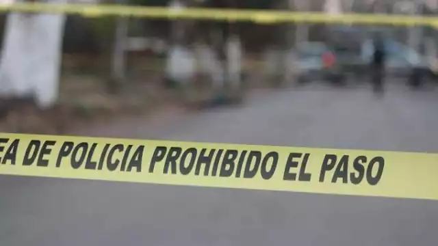Agresor y madre se atrincheran en vivienda tras altercado con policías en Insurgentes