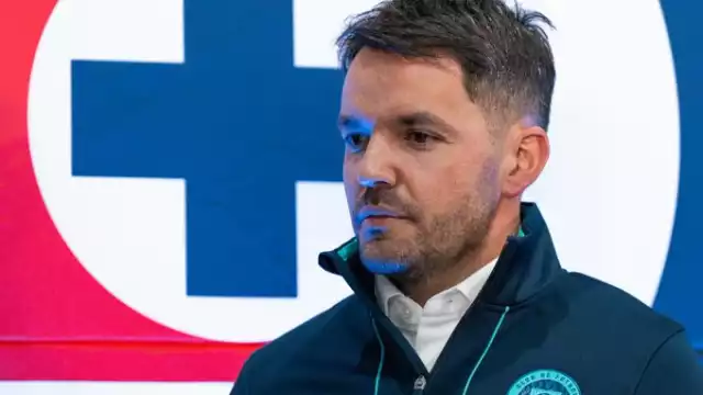 El técnico argentino llega para sustituir a Vicente Sánchez, quien logró ganar la Concachampions.