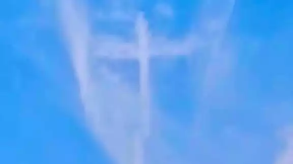 Comparten fotos de la cruz en las nubes que se formó en el cielo de Edomex Comparten fotos de la cruz en las nubes que se formó en el cielo de Edomex