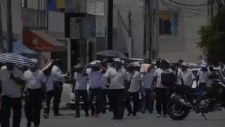 Uber acusa a taxistas de marchar para ocultar conflictos en el aeropuerto de Cancún 