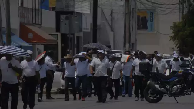 Uber acusa a taxistas de marchar para ocultar conflictos en el aeropuerto de Cancún