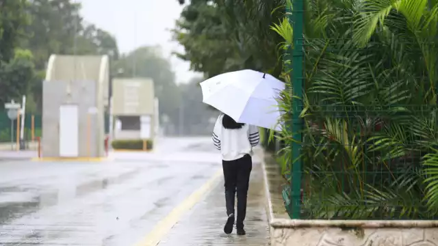La probabilidad de lluvias es ligera, pero el calor continuará