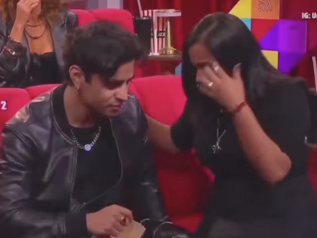 La emotiva visita de la mamá de Aaron Mercury