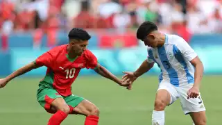 Caos y polémica en el debut olímpico de Argentina: Messi califica de "insólito" el partido contra Marruecos