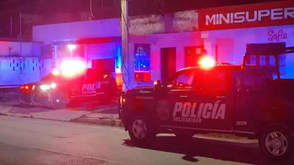 El hecho ocurrió en un centro nocturno de la colonia El Pedregal. Agentes detonaron sus armas para evitar la huida de los sujetos El hecho ocurrió en un centro nocturno de la colonia El Pedregal. Agentes detonaron sus armas para evitar la huida de los sujetos