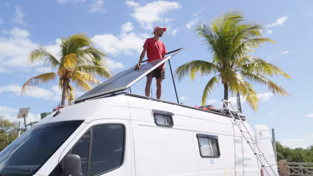 Los viajeros partieron de su país y en su trayecto aprovechan disfrutar de destinos turísticos de cada lugar que visitan
