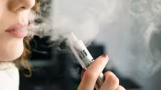 El Senado aprobó la reforma que prohíbe vapeadores y cigarrillos electrónicos