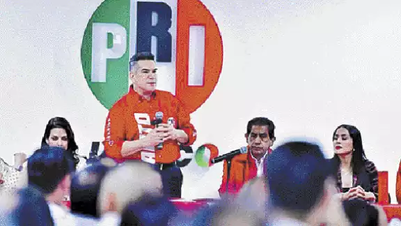 Aunque sea presidente del PRI, no debe haber impunidad, expuso José Adán Castillo Dzib. Aunque sea presidente del PRI, no debe haber impunidad, expuso José Adán Castillo Dzib.