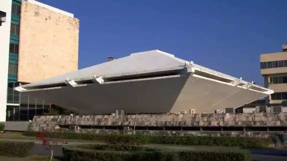 Diseñó edificios icónicos como el Palacio de Gobierno, la Cámara de Diputados y espacios públicos como el parque Moch Couoh Diseñó edificios icónicos como el Palacio de Gobierno, la Cámara de Diputados y espacios públicos como el parque Moch Couoh