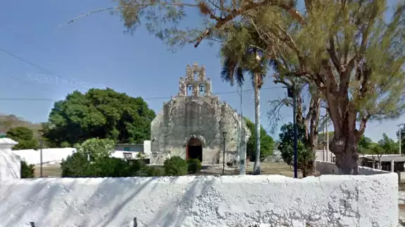 Castamay es una comunidad ubicada a 13 kilómetros de la ciudad de Campeche, en la carretera a Hopelchén.