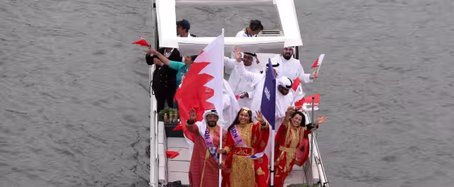 Aunque muchas delegaciones decidieron por atuendos más formales y deportivos, otros prefirieron ir con su vestimenta natal, rompiendo con la estética de la justa deportiva