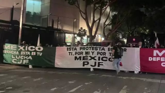 Instalaciones del Senado amanecieron con bloqueos de quienes protestan contra la reforma judicial