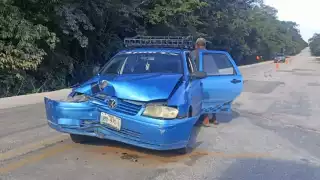 Volquetero ocasiona fuerte accidente en la carretera Escárcega-Xpujil y huye 