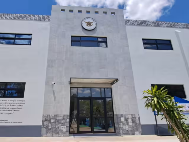 Durante la ceremonia se destacó un papel fundamental de la Sedena en la consolidación de los proyectos de infraestructura del gobierno federal