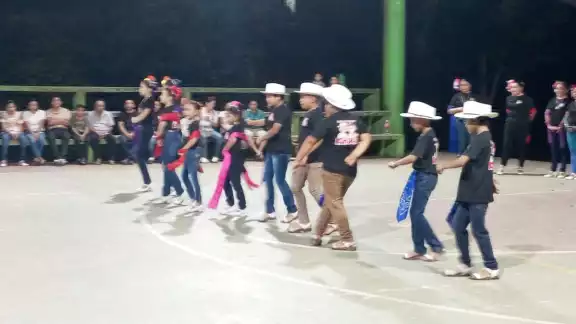 Los alumnos se presentarán en la feria tradicional que comenzará este 30 de noviembre Los alumnos se presentarán en la feria tradicional que comenzará este 30 de noviembre