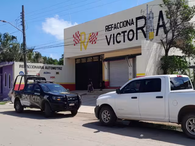 Un robo en una refaccionaria automotriz resultó en la pérdida de 140 mil pesos y cuatro celulares