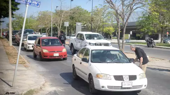 Empresarios invitan a las personas a salir a votar este domingo