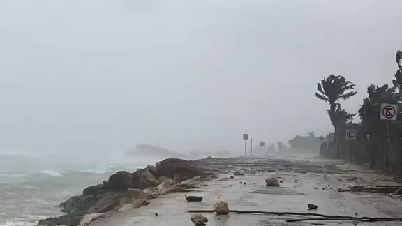 Beryl tocó tierra en Tulum como categoría 2