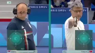 Su peculiar estilo lo llevó a la Plata