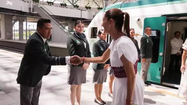 La presidenta de  México llegó a su  informe de Gobierno  con una aprobación  del 77.8%; el 65.8  espera mejoras