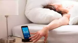 ¿Por qué el celular no es un buen despertador? Aquí los motivos