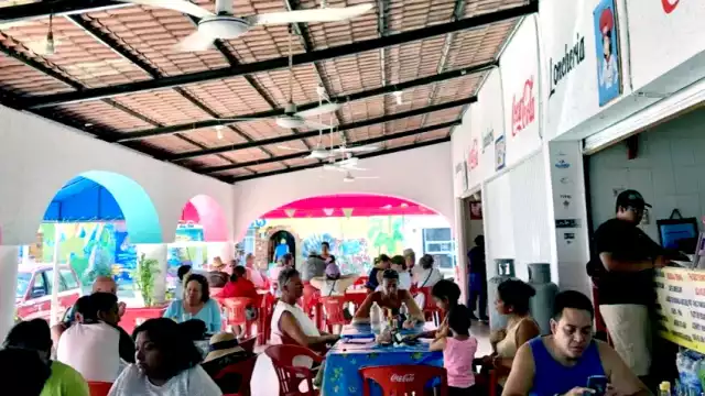 Ante la demanda que se presenta, los locatarios adaptaron sus horarios de atención