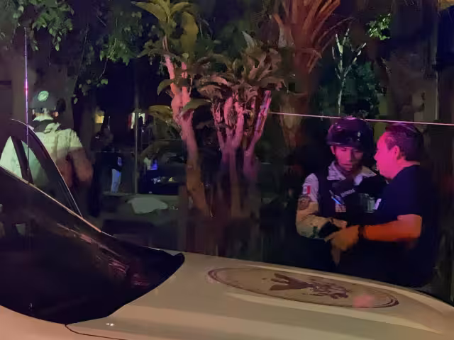 Lo corretean y lo ultiman en paseos del mar