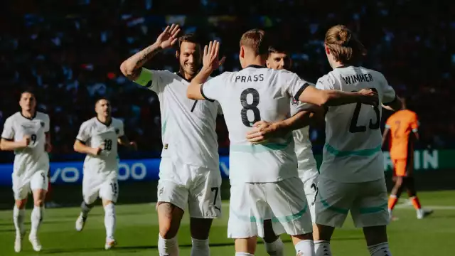 Con tres goles en su último partido, Austria se convirtió en el líder del Grupo de la Eurocopa