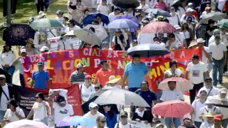 Maestros cerraron escuelas por una semana en Quintana Roo; continúan sus protestas
