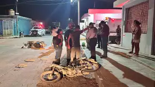 Choque de motocicletas en Escárcega deja cuatro lesionados