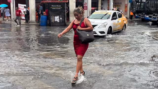Protección Civil de Yucatán dio a conocer que la vigilancia de dos ondas tropicales se mantiene