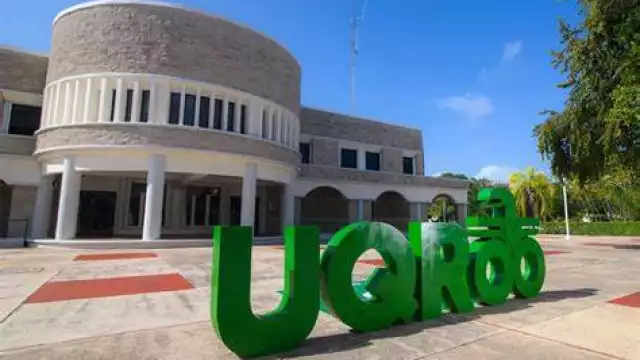 Trabajadores de la Uaeqroo claman no haber recibido aguinaldos completos este 2024.