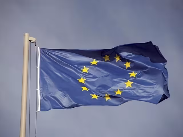 El presidente Donald Trump acusó al bloque europeo de “aprovecharse históricamente del comercio con Estados Unidos”