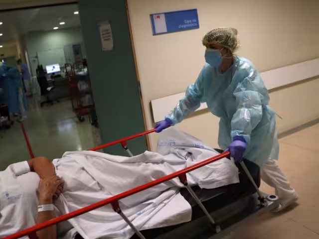 La paciente ya presentaba problemas de salud que, por la edad, comprometieron su vida.