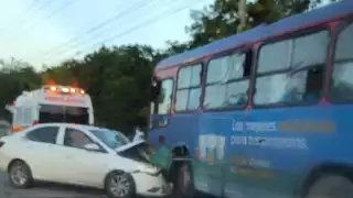 Viernes aparatoso en Cancún: Negligencia al volante provoca dos accidentes durante la mañana