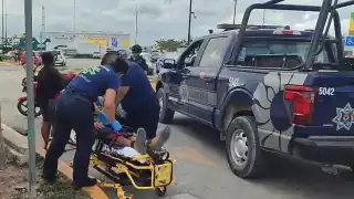 Vendedor ambulante se desmaya por golpe de calor en Cancún