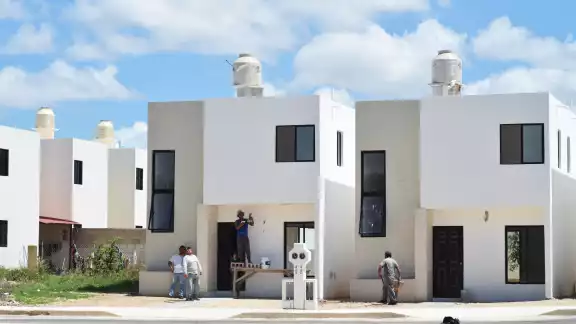 Las primeras 2 mil 500 casas del programa se terminarán a fi nales de mayo, anuncia el Infonavit Las primeras 2 mil 500 casas del programa se terminarán a fi nales de mayo, anuncia el Infonavit