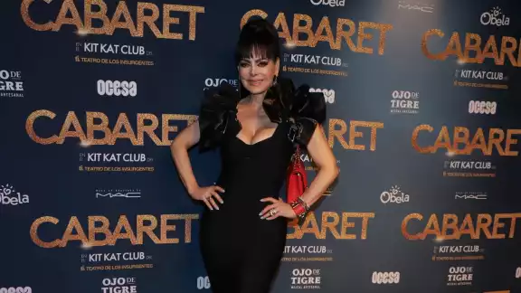 Maribel Guardia sorprendió con un vestido de catrina en Paseo de la Reforma